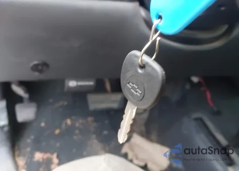 2001 Chevrolet Silverado 1500 Ls from USA, damaged, VIN 2GCEK19T511298571